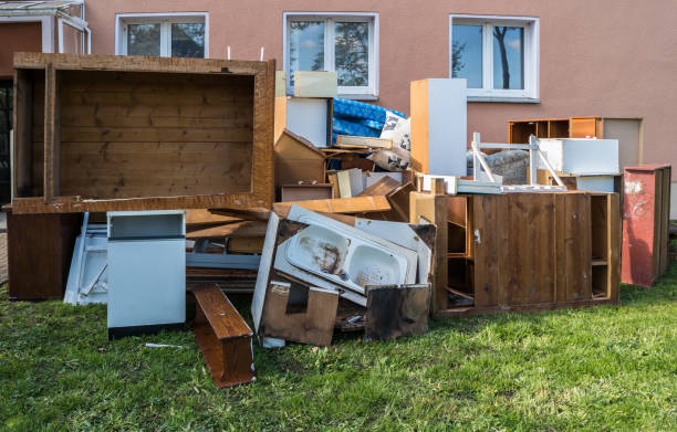 Best Trash Removal Near Me  in Hutchinson, KS