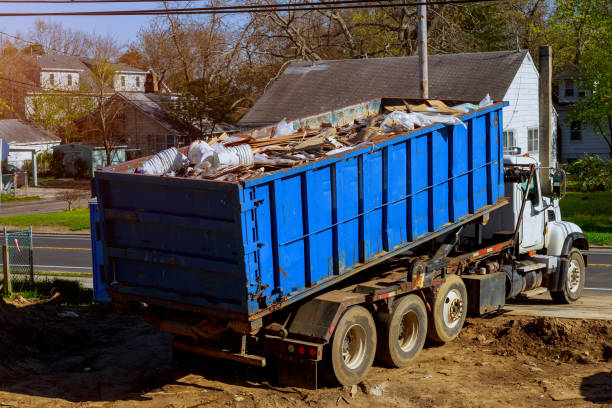 Best Yard Waste Removal  in Hutchinson, KS